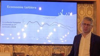 « Une hausse de prix de 2 à 4% » pour les produits laitiers dans les négociations commerciales à venir, sous couvert de financer la décarbonation, telle est la demande de Pascal Le Brun, président de la Coopération laitière. « Une hausse de prix de 2 à 4% » pour les produits laitiers dans les négociations commerciales à venir, sous couvert de financer la décarbonation, telle est la demande de Pascal Le Brun, président de la Coopération laitière.